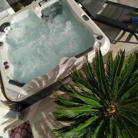 Orient Relax Garden Apartment Keszthely Bagian luar foto